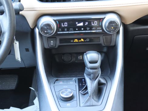 Certified 2024 Toyota RAV4 LE AWD/4WD image 21