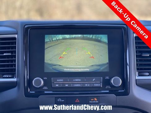 Used 2024 Nissan Frontier SV image 27