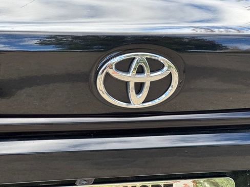 Used 2024 Toyota Corolla LE FWD image 48