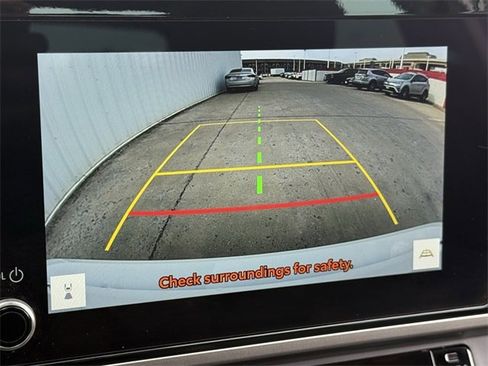 Used 2025 Toyota Camry LE image 18