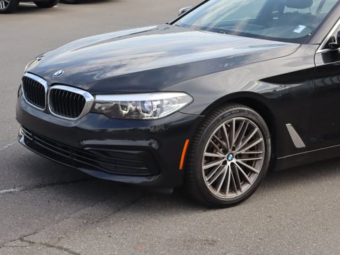 Used 2020 BMW 530i w/ Convenience Package RWD image 6