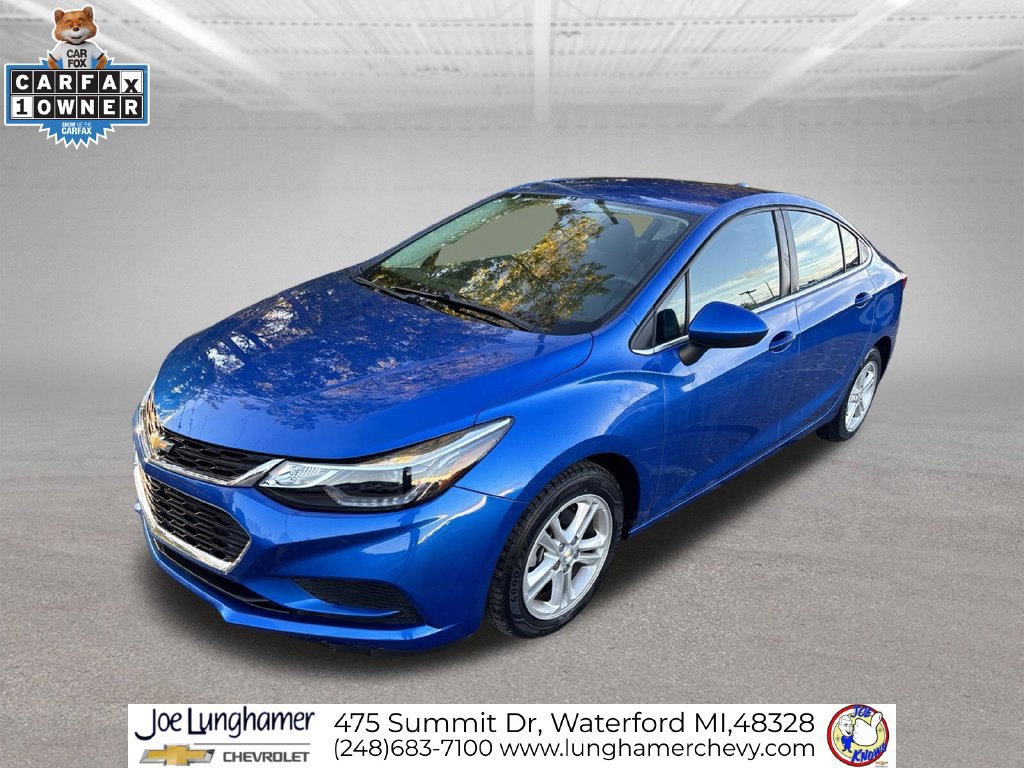 Used 2017 Chevrolet Cruze LT w/ Convenience Package FWD image 8
