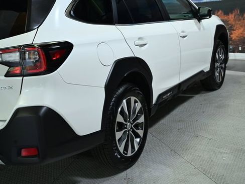 Certified 2025 Subaru Outback Limited image 9