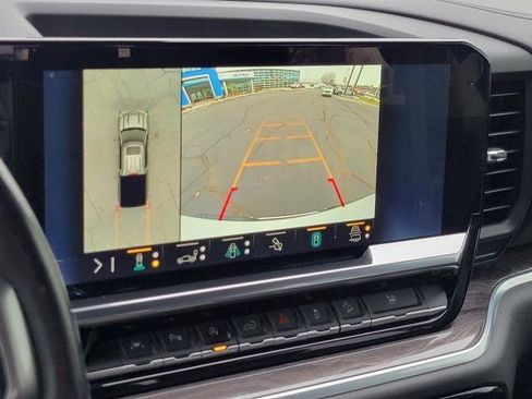 Used 2022 Chevrolet Silverado 1500 LTZ w/ LTZ Premium Package image 17