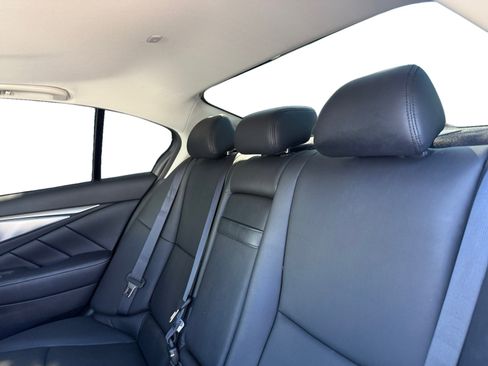 Used 2016 INFINITI Q50 3.0t Premium w/ Driver Assistance Package image 12