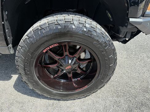 Used 2015 Chevrolet Silverado 2500 High Country w/ Duramax Plus Package AWD/4WD image 9
