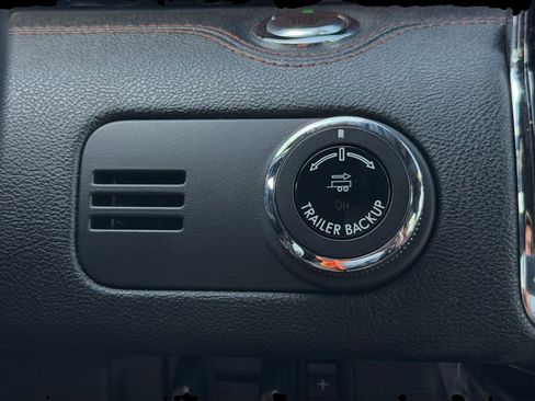 Used 2020 Lincoln Navigator L Reserve AWD/4WD image 21