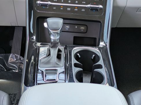 Used 2022 Kia Carnival SX FWD image 18