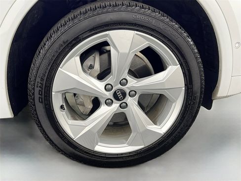 Used 2024 Audi Q5 2.0T Prestige image 32