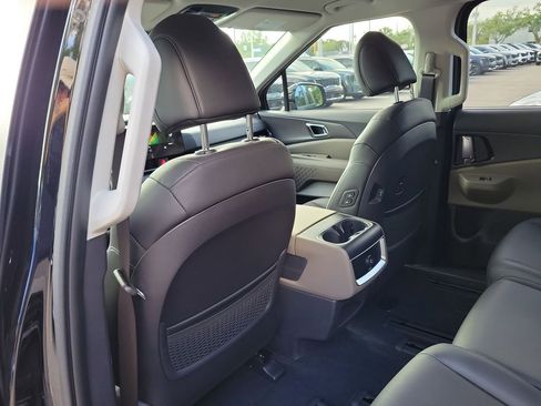 New 2026 Kia Carnival EX FWD image 17