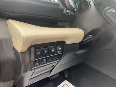 Used 2021 Subaru Ascent Limited AWD/4WD image 23