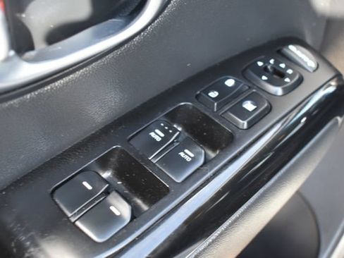 Used 2014 Kia Soul ! FWD image 17