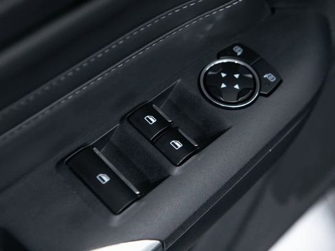 Used 2024 Ford Mustang GT Premium image 18