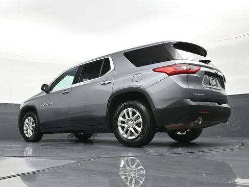Used 2021 Chevrolet Traverse LS FWD image 22
