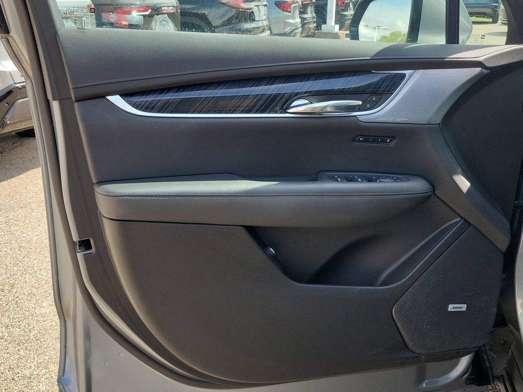 Used 2024 Cadillac XT6 Premium Luxury AWD/4WD image 22