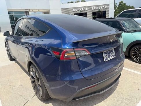 Used 2024 Tesla Model Y Performance AWD/4WD image 8
