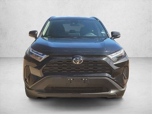 Used 2025 Toyota RAV4 XLE FWD image 2