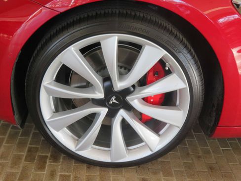 Used 2019 Tesla Model 3 Performance image 7