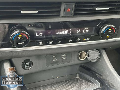 Used 2025 Nissan Rogue SV AWD/4WD image 31