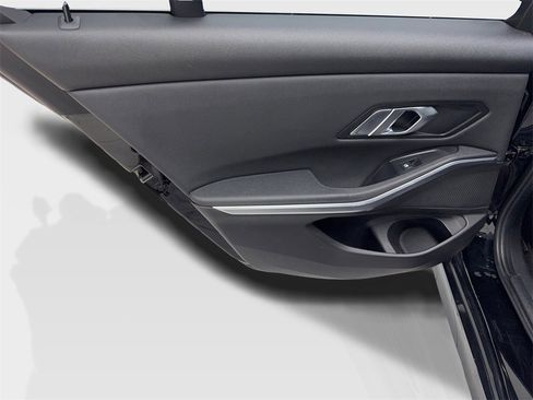 Used 2020 BMW 330i Sedan w/ Convenience Package image 37