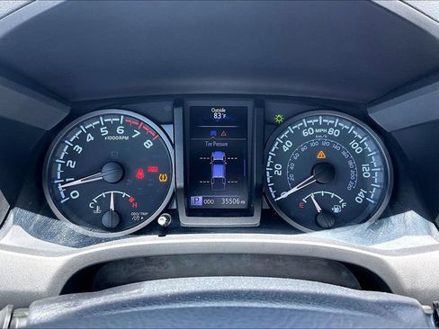 Used 2021 Toyota Tacoma SR AWD/4WD image 22