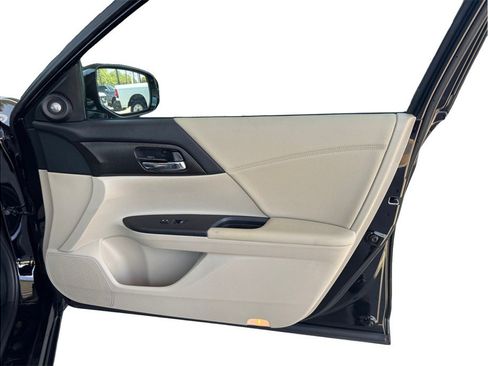 Used 2015 Honda Accord EX-L image 19