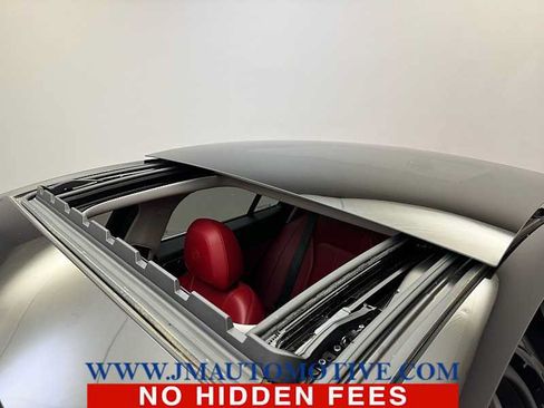 Used 2020 Alfa Romeo Giulia Ti w/ Active Blind Spot Package AWD/4WD image 11