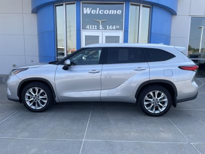 Used 2022 Toyota Highlander Limited