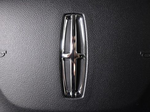 Used 2026 Lincoln Corsair Premiere AWD/4WD image 35