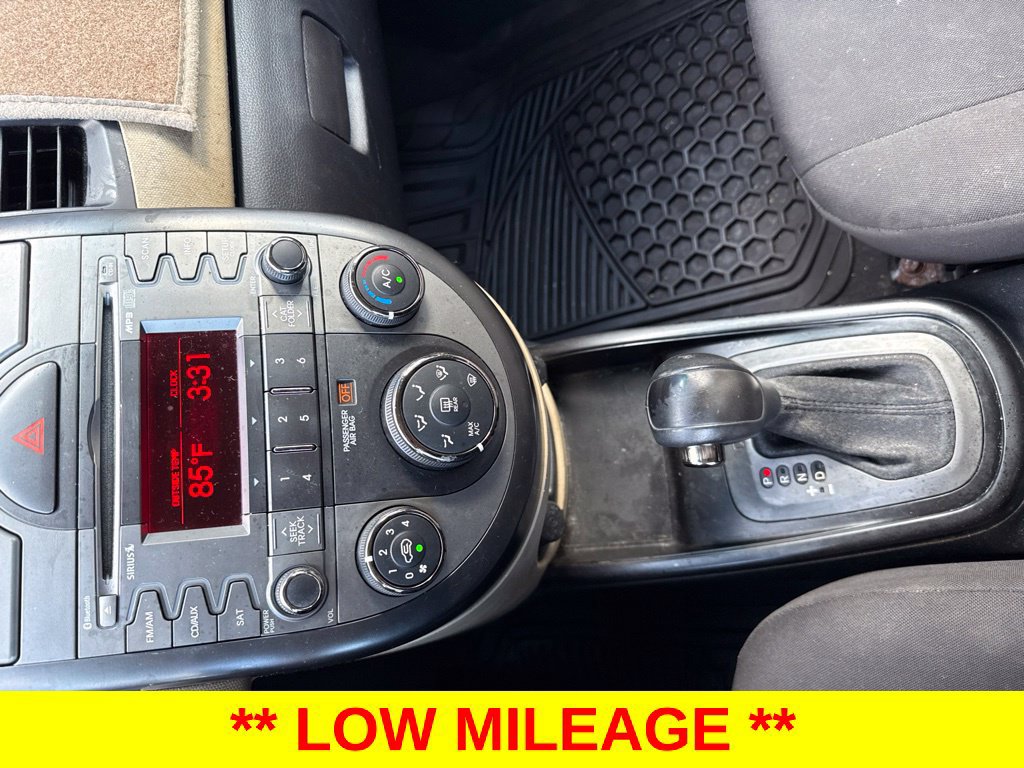 Used 2011 Kia Soul ! FWD image 7