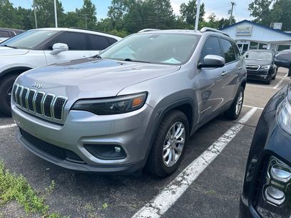 Used 2019 Jeep Cherokee Latitude w/ Popular Appearance Group