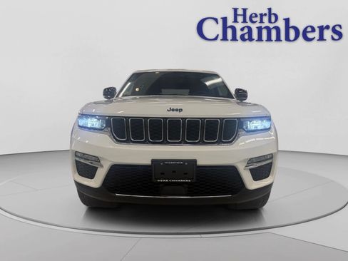 Used 2023 Jeep Grand Cherokee 4WD 4xe image 2