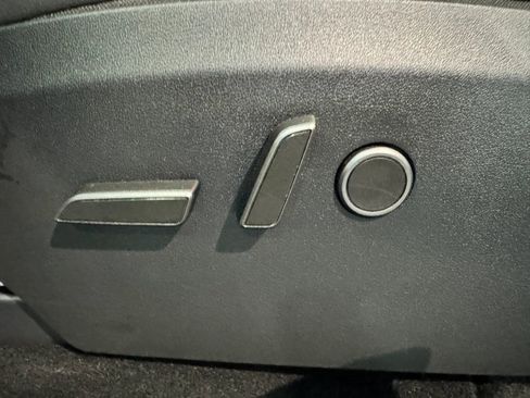 Used 2024 Tesla Model Y Long Range image 11