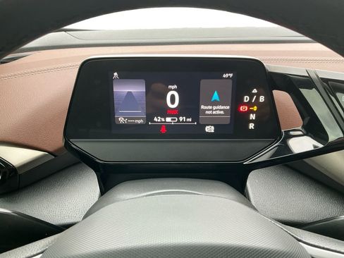 Used 2023 Volkswagen ID.4 Pro image 17