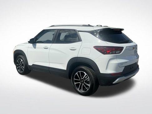 Used 2025 Chevrolet TrailBlazer LT AWD/4WD image 4