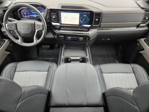 Used 2025 Chevrolet Silverado 2500 ZR2 AWD/4WD image 16