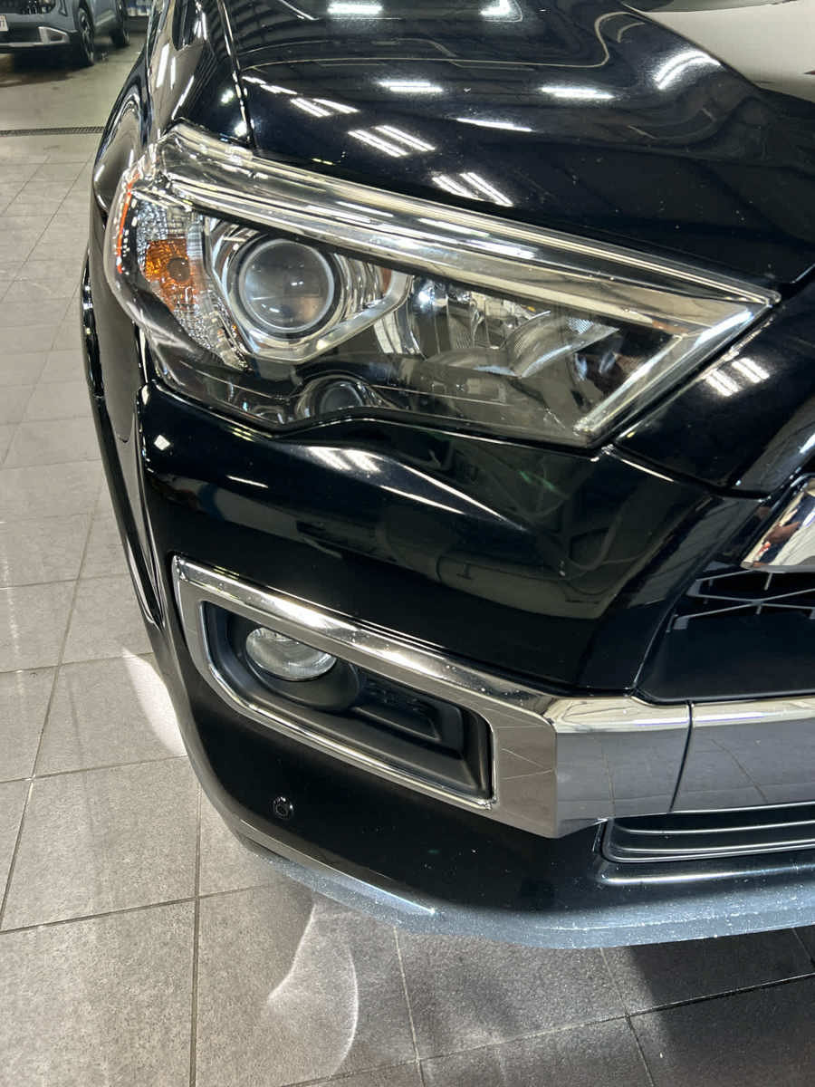 Used 2018 Toyota 4Runner Limited AWD/4WD image 4