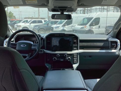 Used 2022 Ford F150 XLT w/ Equipment Group 302A High image 5