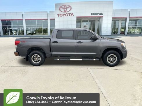 Used 2011 Toyota Tundra 4x4 CrewMax image 9