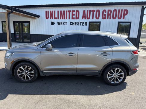 Used 2017 Lincoln MKC Select image 12