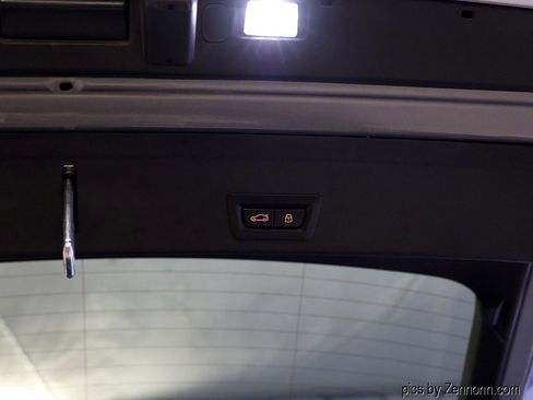 Certified 2025 BMW X6 xDrive40i image 33