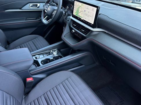 New 2026 Ford Explorer ST-Line w/ ST-Line Street Pack RWD image 16