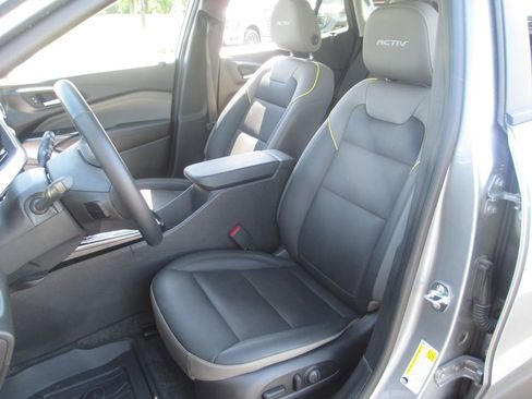 Used 2025 Chevrolet Trax ACTIV w/ Driver Confidence Package FWD image 19