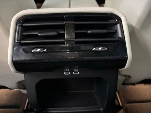 Used 2024 BMW 530i w/ M Sport Package RWD image 15