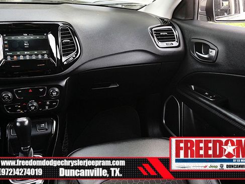 Used 2020 Jeep Compass Latitude image 38