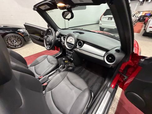 Used 2014 MINI Cooper Convertible FWD image 33