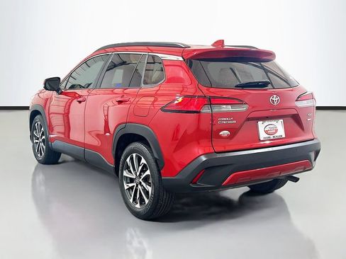Used 2023 Toyota Corolla Cross XLE w/ Convenience Package AWD/4WD image 6