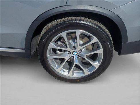 New 2026 BMW X5 sDrive40i w/ Premium Package RWD image 10