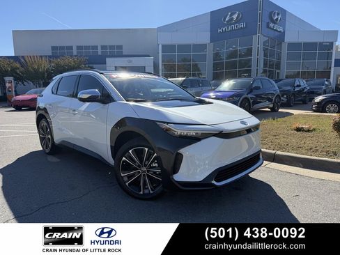 Used 2024 Toyota bZ4X Limited image 1