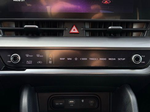 Certified 2023 Kia Sportage EX image 34